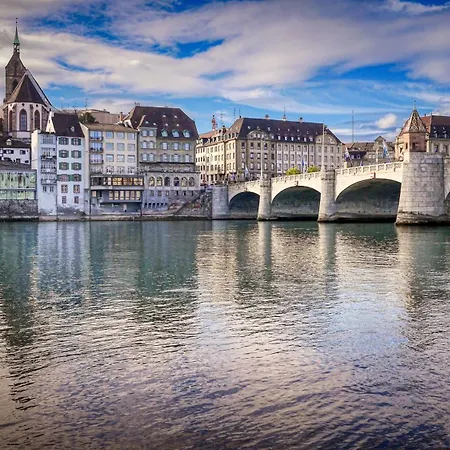 Center Rooftop Balcony-studio At Town Hall Basel